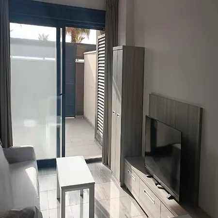 Apartment Near & Train Station