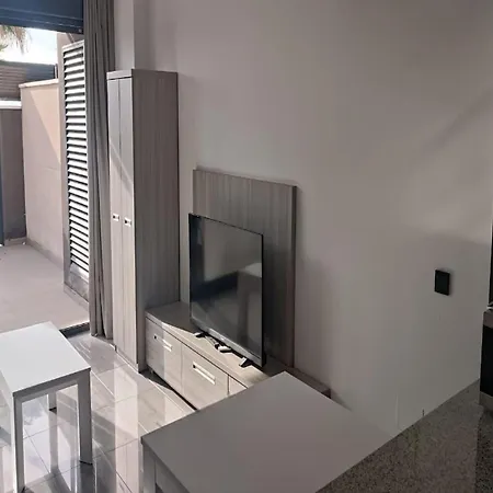 Near & Train Station Apartment